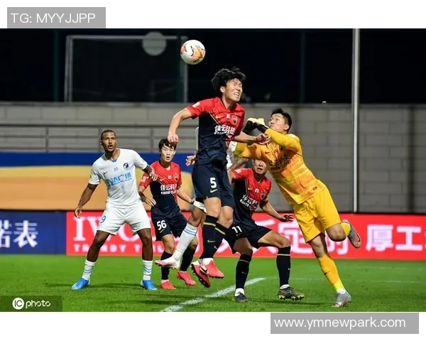 北京北控凤凰迎战大连队期待精彩对决展现足球魅力与团队精神